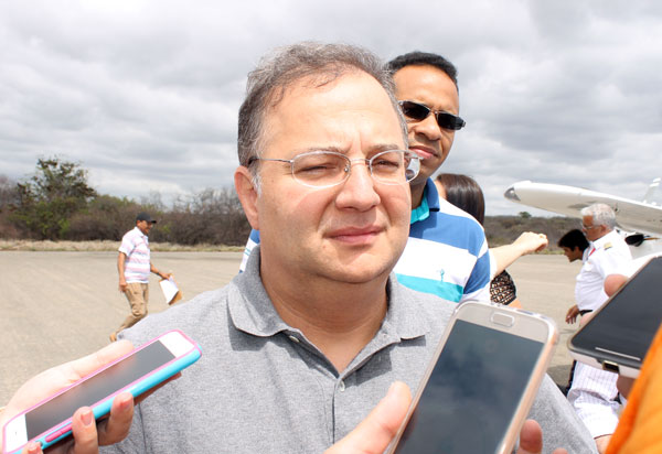 'Taxa de ocupação de leitos destinados a Covid-19 ainda inspira preocupação', diz secretário de Saúde