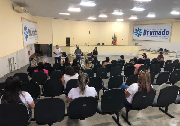  Brumado: Fabrício Abrantes busca o retorno de 6 meses da licença-maternidade das servidoras municipais