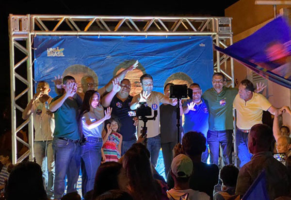 Brumado: Fabrício Abrantes e seu grupo político realizaram ato político no Bairro Dr. Juracy