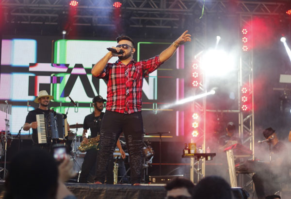 Fann Estourado leva grande público a amanhecer o dia no São Pedro do Gererê, em Aracatu