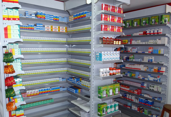 População brumadense reclama da falta de plantão noturno em farmácias 