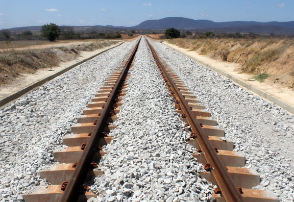 Valec e Exército firmam prazo para iniciar participação nas obras da Fiol