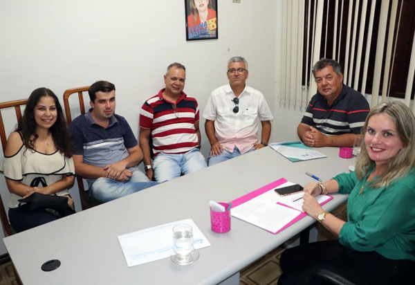 Ivana intermedeia parceria entre FIP e o município de Rio do Antônio