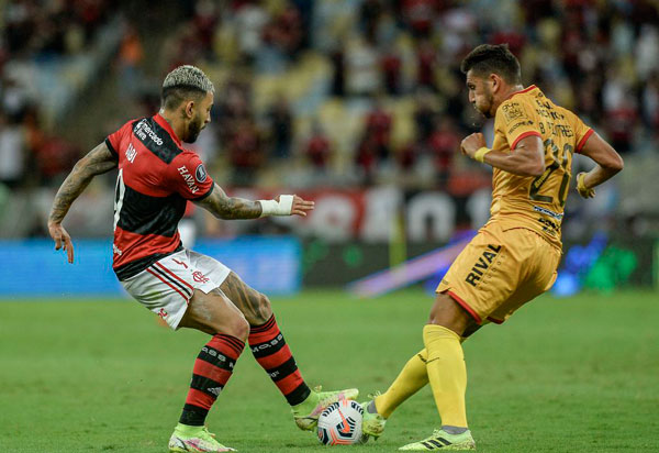 Libertadores: Flamengo enfrenta Barcelona em busca de vaga na final