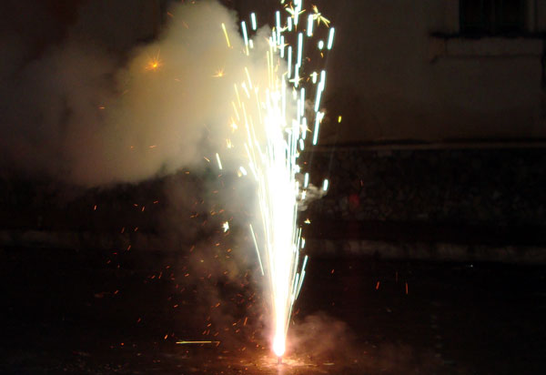 Festejos da virada requerem cuidados com excesso de barulho; som muito alto pode trazer danos irreversíveis a audição