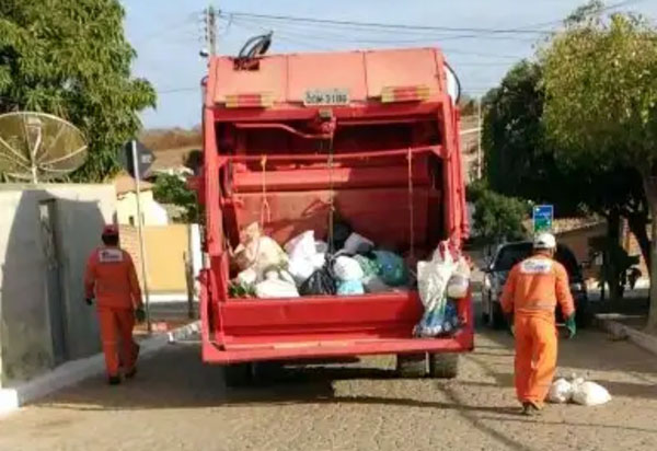 Dia do Gari: Empresa Construmendes parabeniza em especial aos garis da cidade de Guajeru e de todo o Brasil