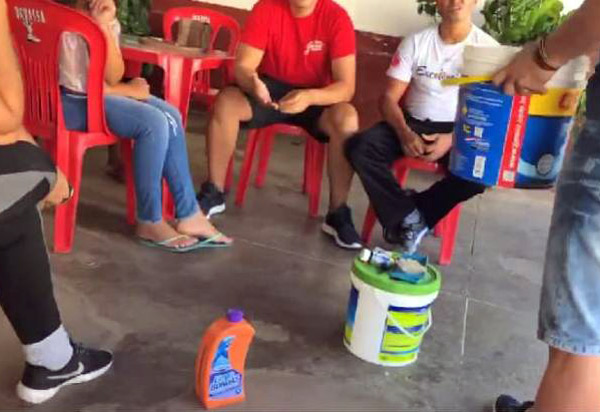 Genes Academia: funcionários recebem treinamento quanto ao uso correto de produtos para piscina