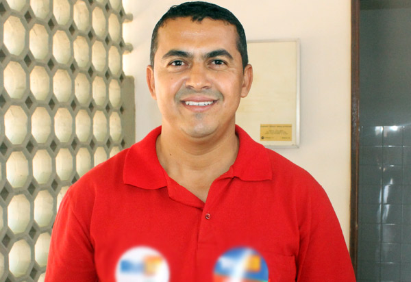 Em rede social, prefeito de Guajeru comenta sobre estado de saúde e acidente