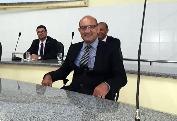 Brumado: Legislativo empossará em sessão solene Girson Ledo, suplente do vereador Dudu Vasconcelos 