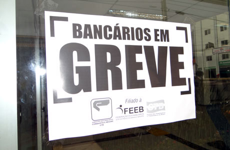 Nova proposta é rejeitada e bancários vão para o 21º dia de greve