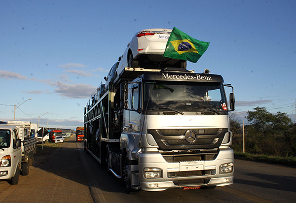 Sem resposta as solicitações, caminhoneiros mantém paralisação para 1° de fevereiro 