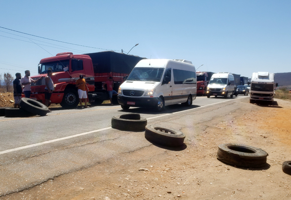 Devido ao aumento dos combustíveis, grupos de caminhoneiros ameaçam paralisação