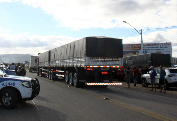 Três MPs da greve dos caminhoneiros viram lei