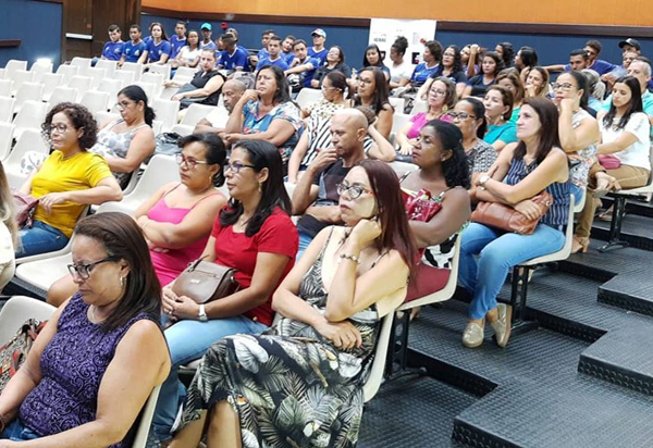 Brumado: professores da rede estadual realizam atividades de mobilização em três dias de paralização; há indicativo de greve