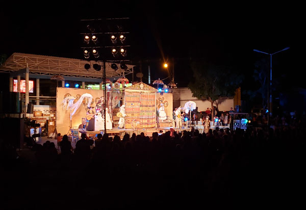 Grupo Galpão de Teatro apresentou em Brumado o espetáculo 'Os Gigantes da Montanha'