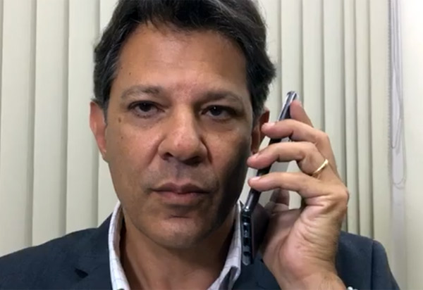 Haddad recebe ato de apoio e defende reformas bancária e tributária