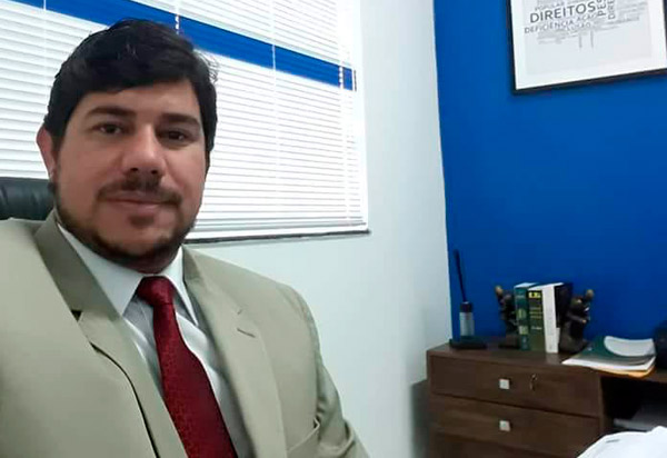 Advogado Jorge Malaquias Filho é exonerado do cargo de assessor jurídico da Câmara de Vereadores de Brumado; Half Cotrim é nomeado