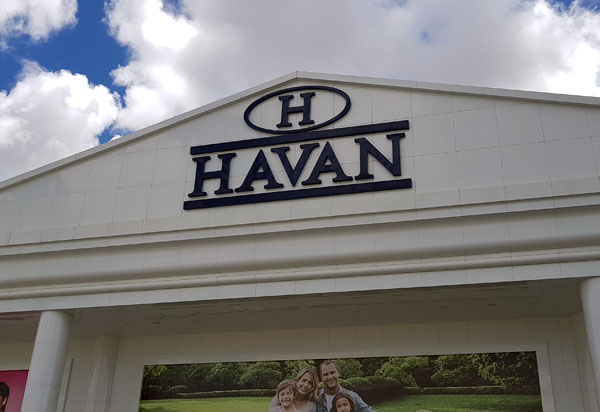 Após fiscalização, Prefeitura de Conquista interdita loja Havan