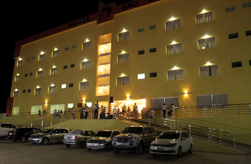 Foi inaugurado em Brumado o Hotel São Lázaro