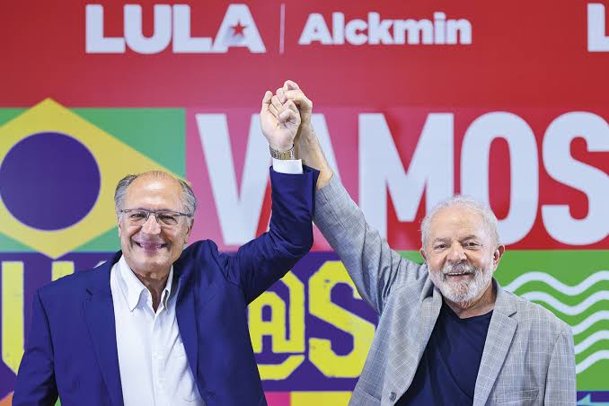 TSE aprova candidatura da chapa de Lula e Alckmin à Presidência