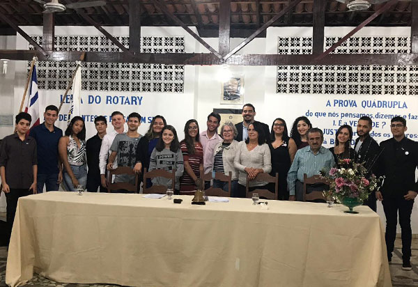 Rotary Club de Brumado realiza posse do Interact e Rotaract