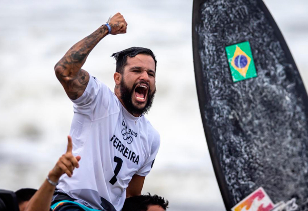 Surf: Italo Ferreira conquista o primeiro ouro do Brasil nos Jogos de Tóquio