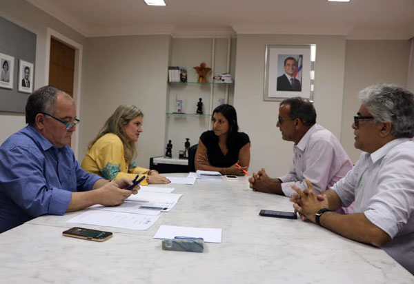 Ivana e prefeito buscam pela implantação do Centro Administrativo em Iraquara