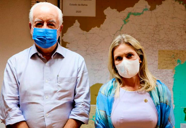 Deputada fortalece luta em prol de sinal de celular em Rio de Contas e Palmeiras