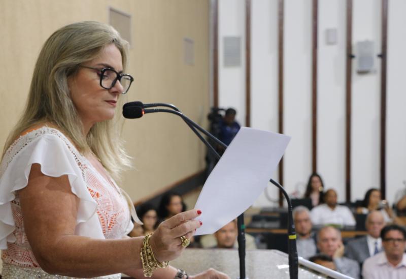 Conselho de Educação reconhece curso de Direito da Uneb de Brumado; deputada Ivana comemora