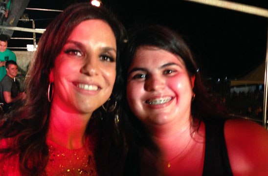 Brumado: Fã realiza sonho de conhecer Ivete pessoalmente