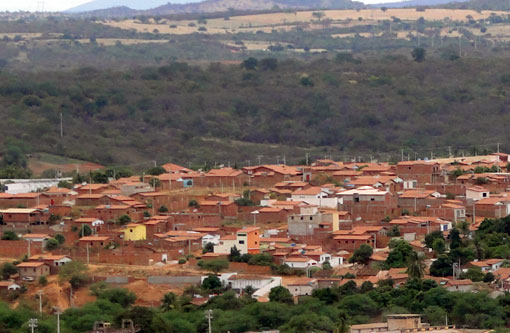Brumado: Família é mantida refém por bandidos no Bairro Jardim de Alah