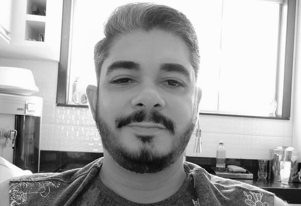 Morre vítima da Covid-19 o músico brumadense Keu Ribeiro