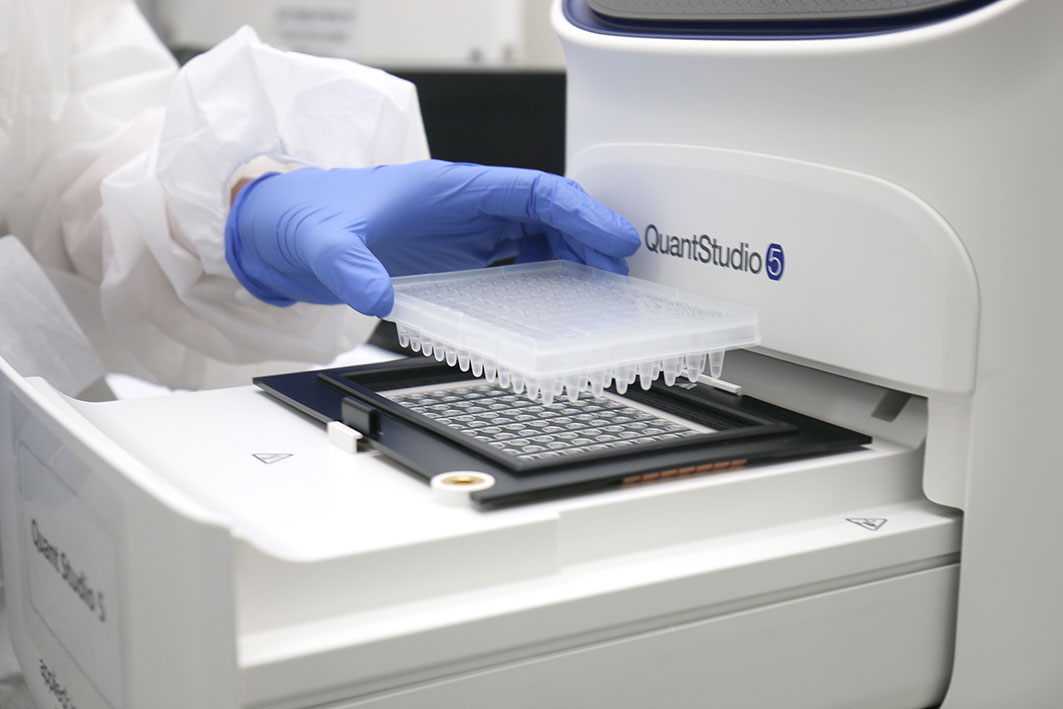 Lacen-BA detecta seis linhagens diferentes de coronavírus e torna-se referência nacional em sequenciamento genético