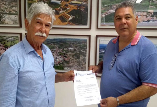 Brumado: Presidente da Câmara oficializa convite a  prefeito para sessão de abertura dos trabalhos no legislativo em 2020