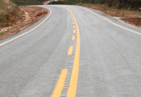 Maetinga: homem morre após carro que conduzia capotar na BA-623