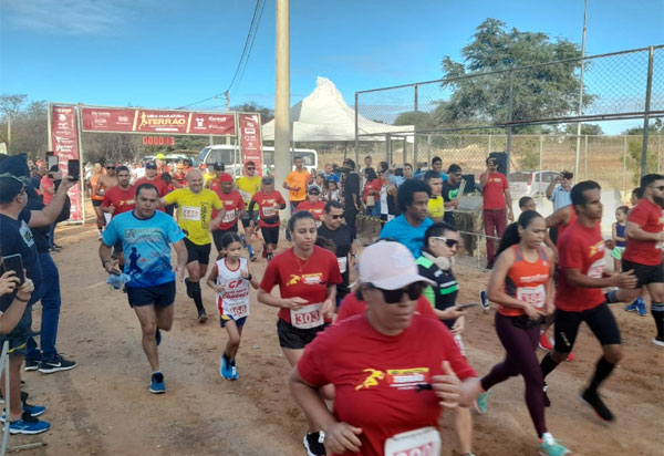 Brumado: 3ª edição da Meia Maratona do Terrão reuniu atletas de diversas regiões do Brasil