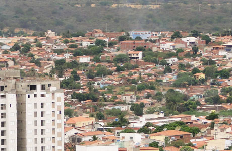 BRUMADO: MORADORES DA M. BRANCA RECLAMAM DA EMBASA