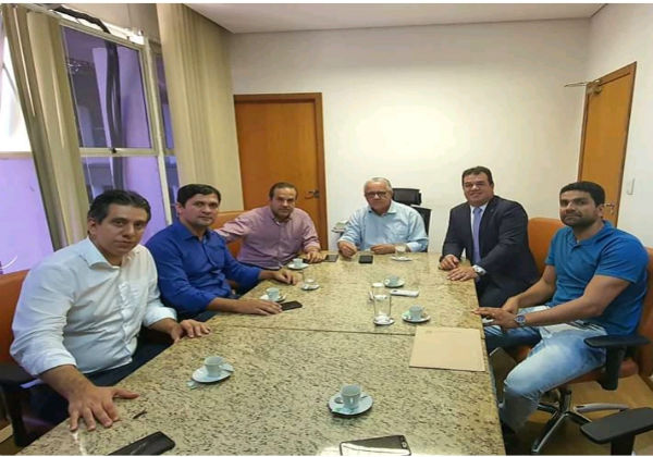 Deputado Marquinho Viana participa de audiência na SDR com prefeito de Érico Cardoso e o vice de Paramirim