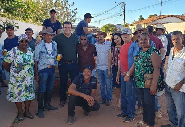 Deputado Marquinho Viana visita o distrito de Nova Colina, em Boninal