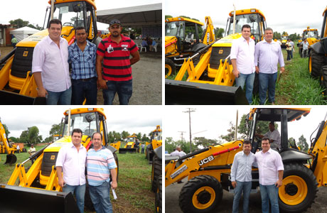 SECA: MARQUINHO VIANA ENTREGA MÁQUINAS A PREFEITOS