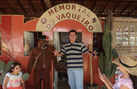 MARQUINHO PARTICIPA DE VAQUEJADA EM LAGOA REAL