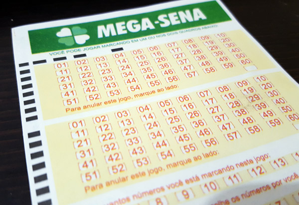 Mega-Sena acumula e pode pagar R$ 25 milhões neste sábado