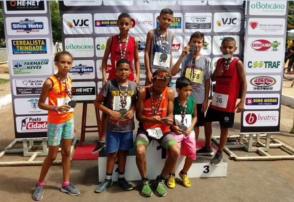 Atletas do Projeto “Correndo com Atitude” representaram Brumado e conquistaram pódio na Meia Maratona da Serra Geral de Caculé