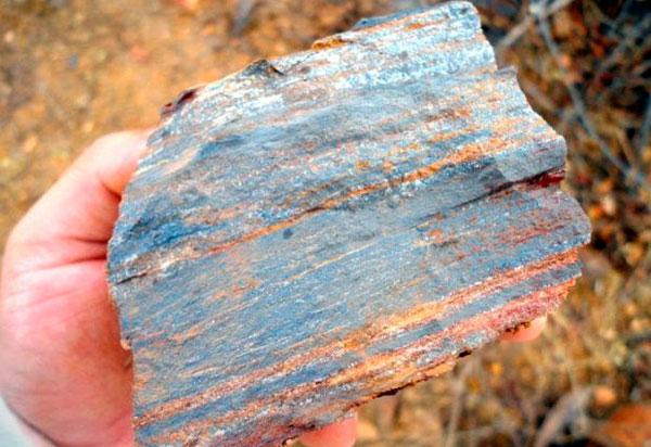 Faturamento do minério de ferro baiano cresce 1.700% em 2021 mas logística ainda é entrave