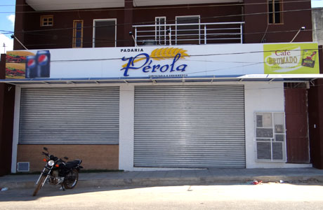 INAUGURA NESTA TERÇA (02) PADARIA PÉROLA EM BRUMADO