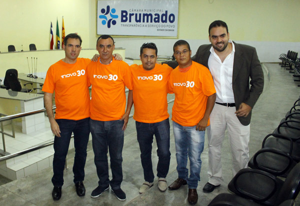 Integrantes do Partido Novo Brumado usam a Tribuna para justificar movimento contra o aumento de 13 para 15 vereadores 