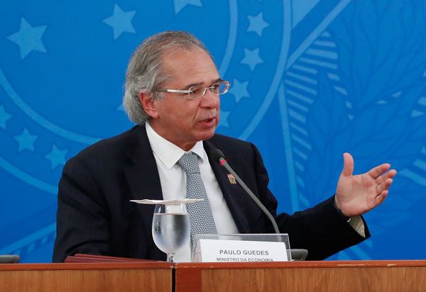 Dólar alto estimula investimentos no país, diz ministro Paulo Guedes