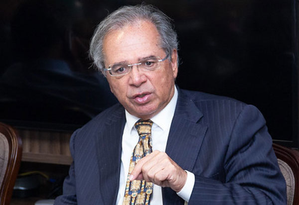 Prioridade zero é Bolsa Família de R$ 300, diz ministro