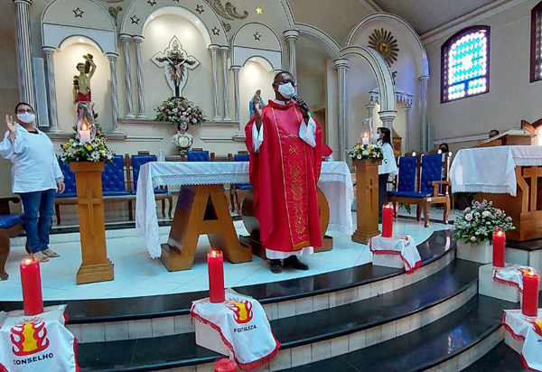 Brumado: Paróquia Bom Jesus celebra a solenidade de Pentecostes