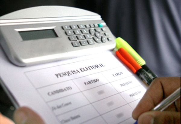 Pesquisas eleitorais podem influenciar voto útil, diz cientista político